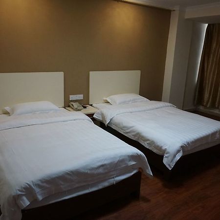 Madras Hotel Guangzhou Exteriör bild